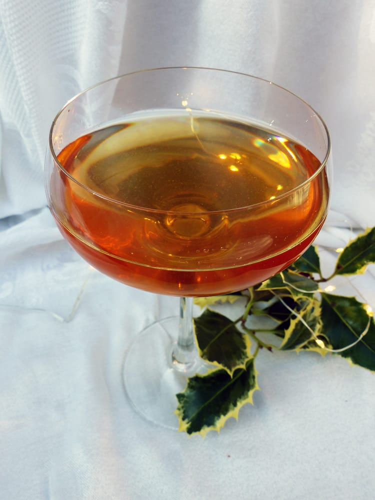 Holiday Champagne Punch. Photo: Joanne Sasvari