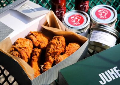 Canadians rally to save restaurants with #TakeoutDay